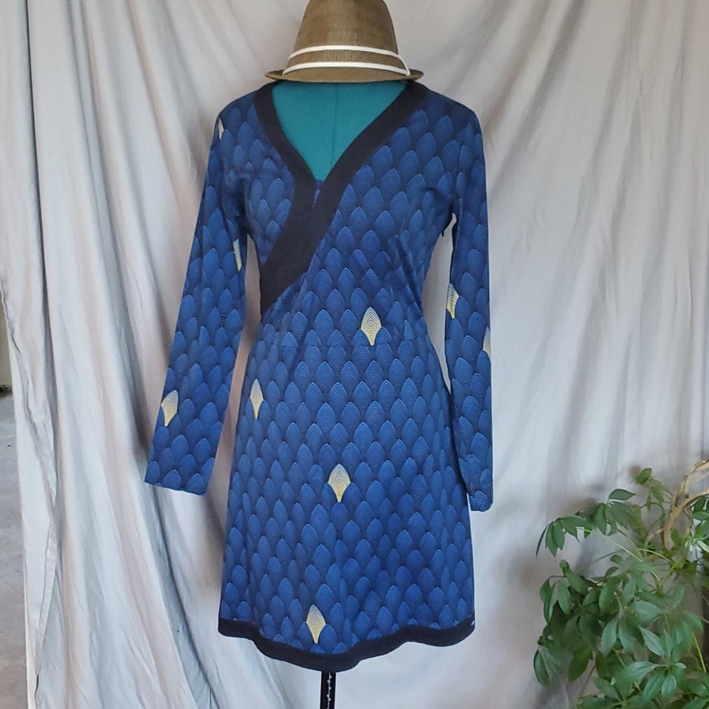 Blue dress